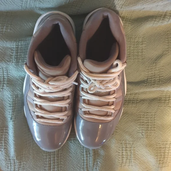 Jordan 11 Retro Cool Grey - Picture 3 of 6